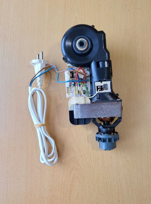 Silnik Bosch ProfiMixx 44 (MUM4) – 500W | cztery prędkości, reduktor