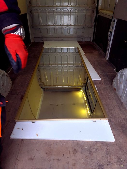 Usługi transportowe, przeprowadzki, transport towarów, Kurier BUS 3.5t