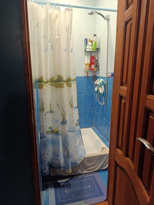 Продам 3 кімнати в будинку готельного типу (Аеропорт)