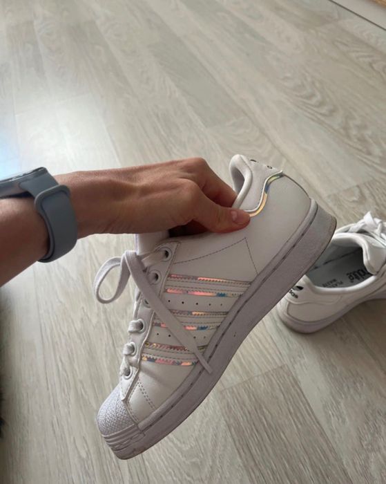 Adidas Superstar J białe r. 37 1/3