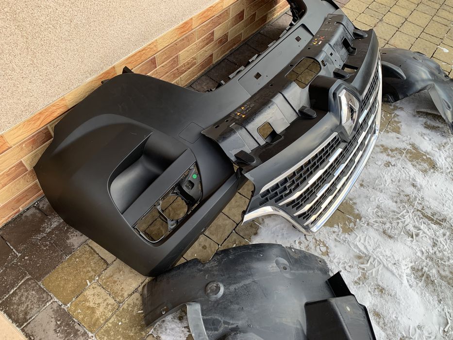 Решітка радіатора  решотка гриль Renault Master