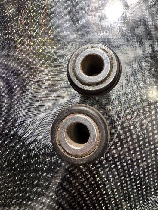 Втулки маятника mercedes w123 w 124 / маятник рульових тяг