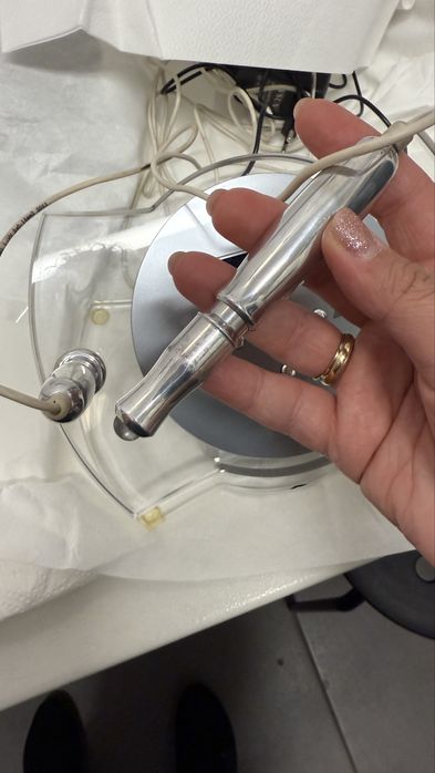 Urzadzenie do makijazu permanentnego