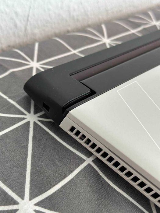 Alienware M17 R3