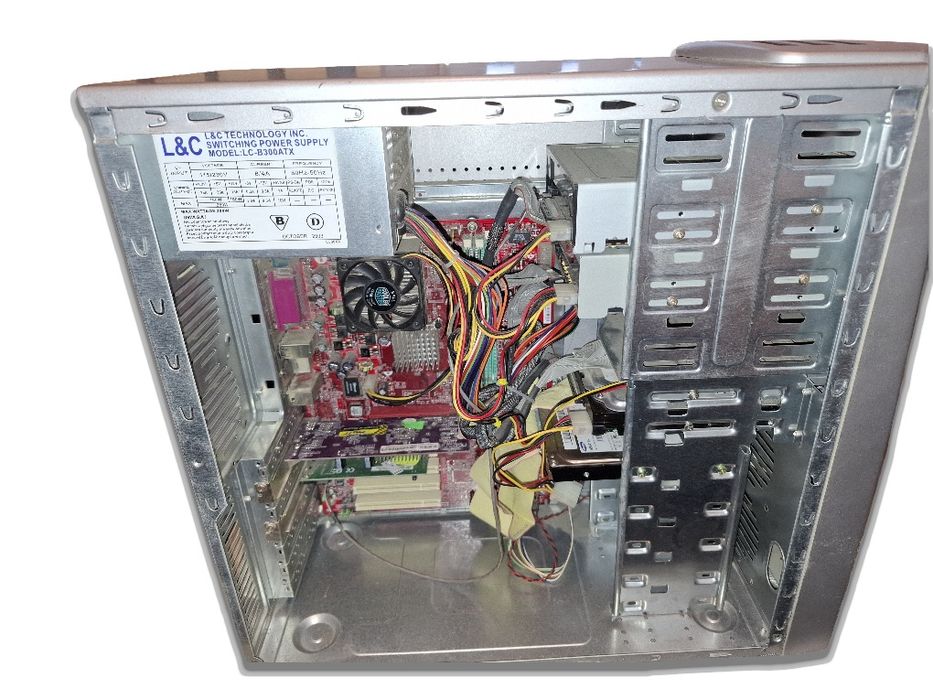 Sprzedam: komputer PC retro z AMD Athlon 2000+ XP