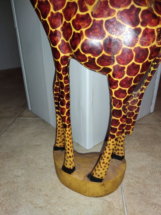 Girafa de madeira