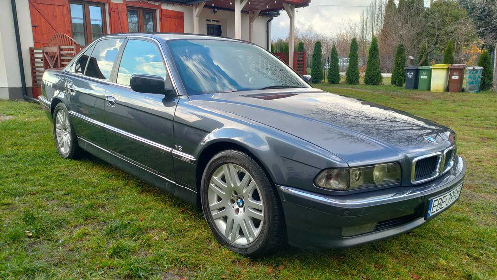 BMW seria 7 E38 3.0 benzyna v8