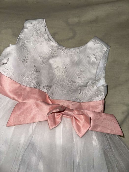 нарядное платье 86-92см