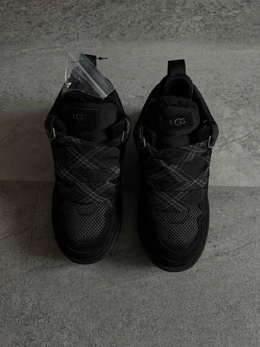 UGG UGG Lowmel Black R.41