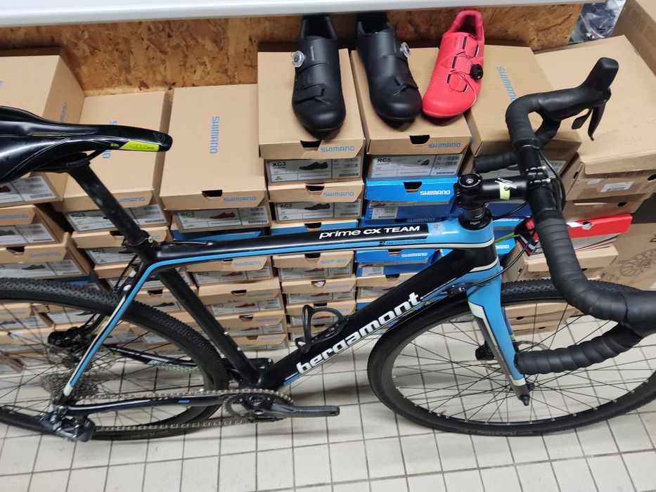 Bicicleta carbono 11x2v impecavel m