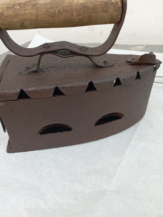 Продам старинную домашнюю утварь.