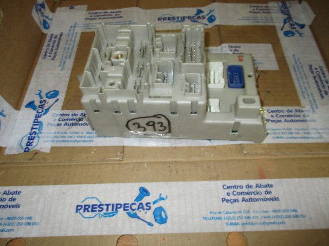 Caixa fusíveis / SAM / BSI TOYOTA RAV4 II (_A2_)