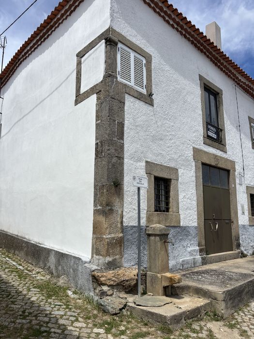 Vendo ou  permuto por casa no litoral, casa junto albufeira do azibo