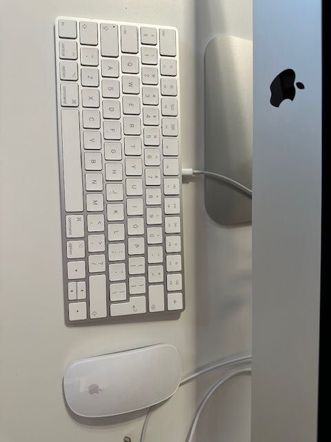 iMac 27” Retina 4K – Klawiatura + Mysz – Stan Bardzo Dobry