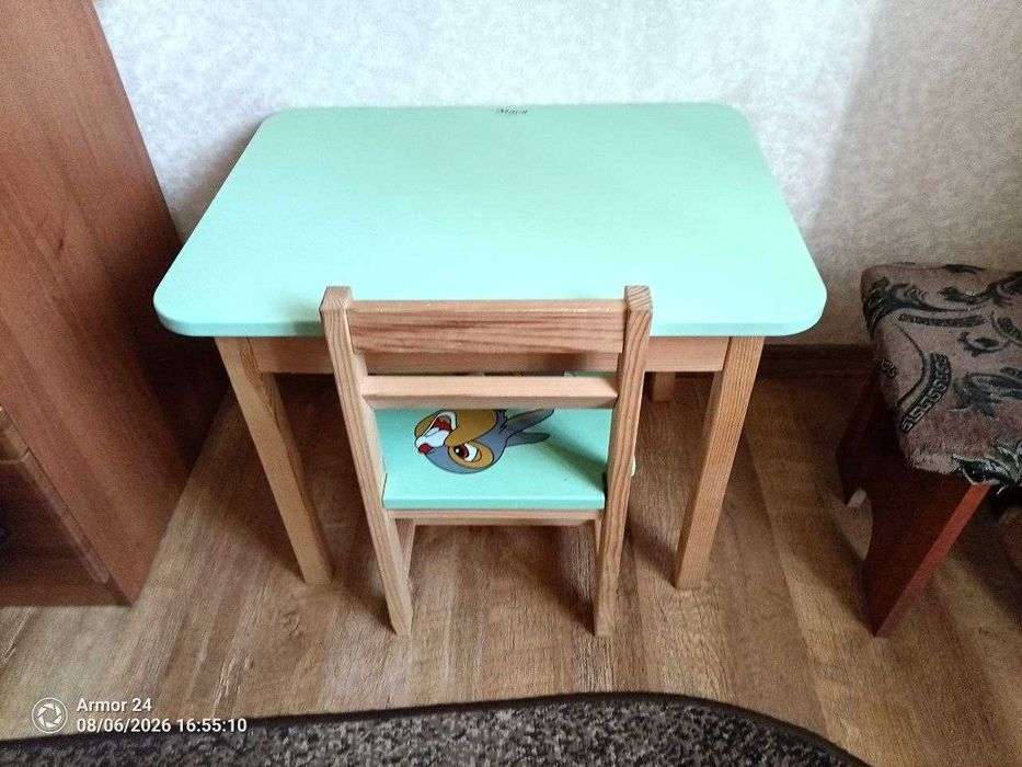 Дитячий стіл і стілець з шухлядою