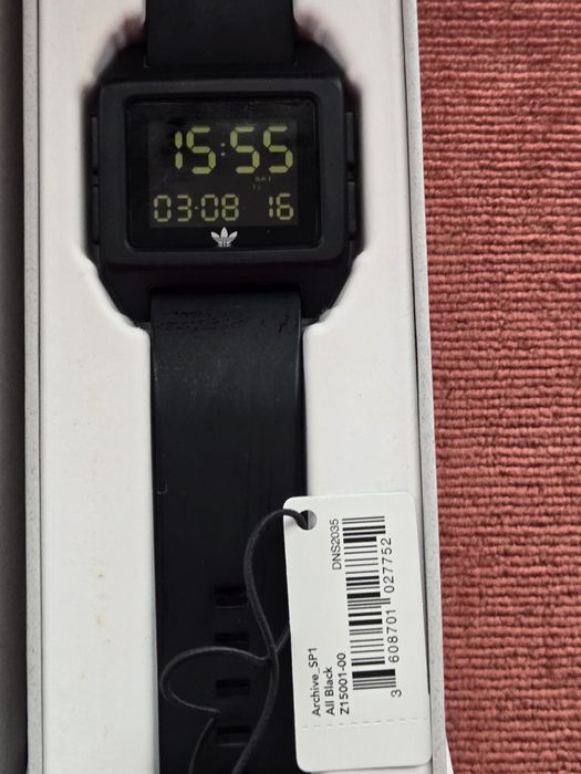 ADIDAS Relógio digital como novo sem riscos