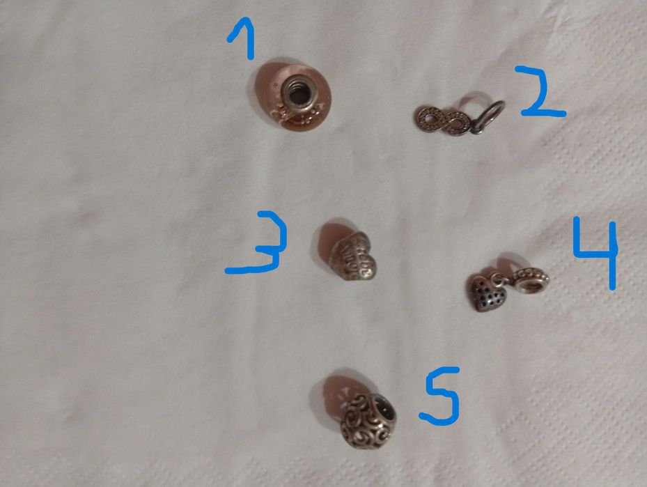 Pulseira  e contas Pandora bom estado