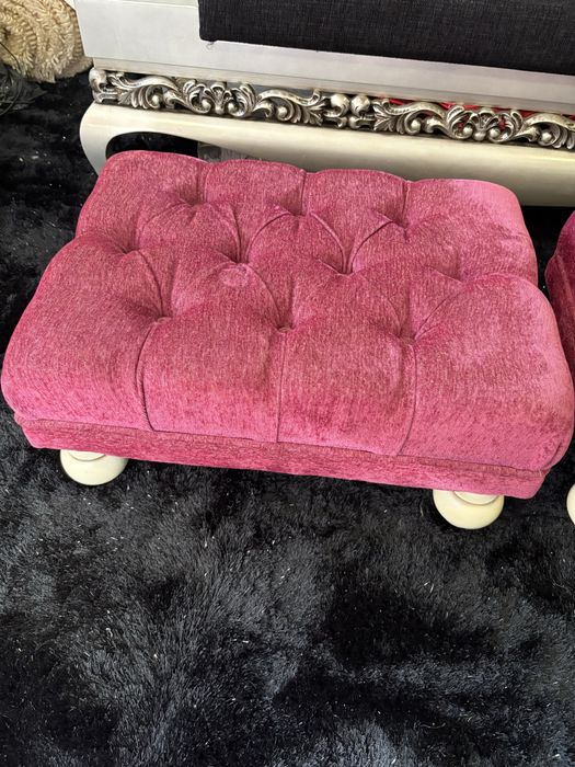 Banquetas em capitoné rosa