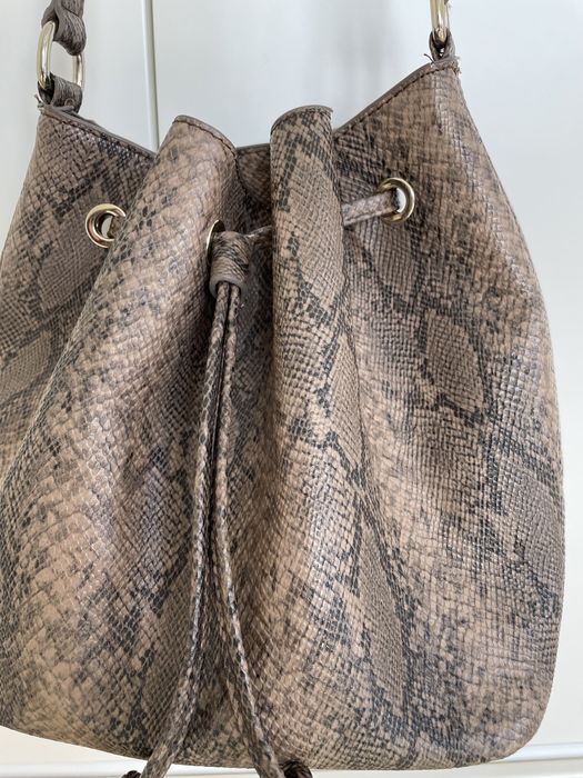 Mala Tiracolo de pele de cobra