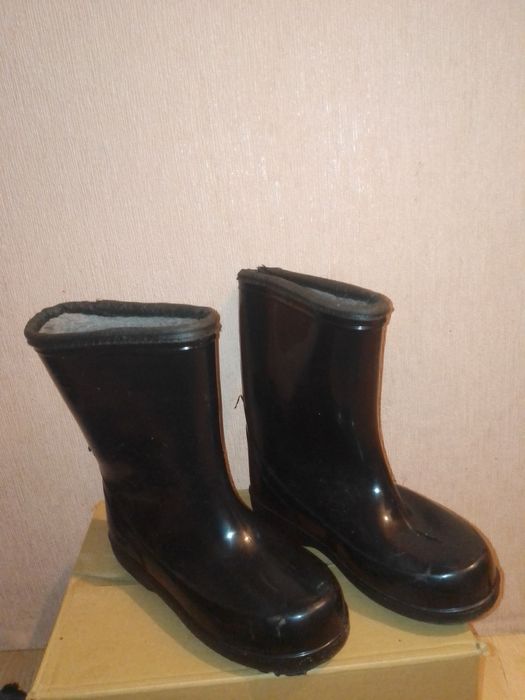 Резиновые сапожки 34