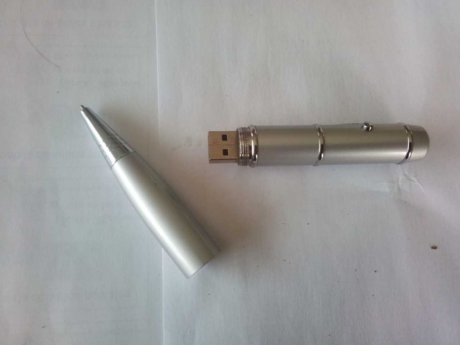 Caneta ponteiro laser de 4GB, como NOVA!