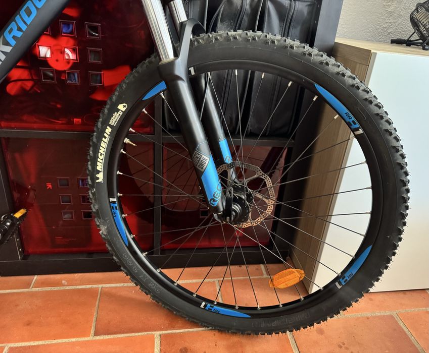B’TWIN Rockrider 8.1  - Bicicleta de montanha