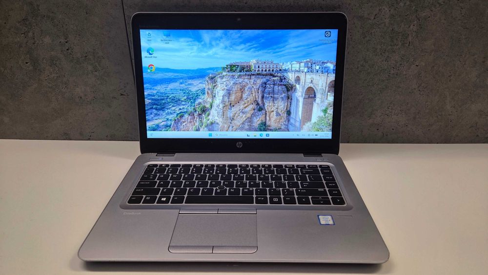 Cienki HP EliteBook 840 i5 6200U ram 8GB dysk 256SSD Laptop Windows 11
