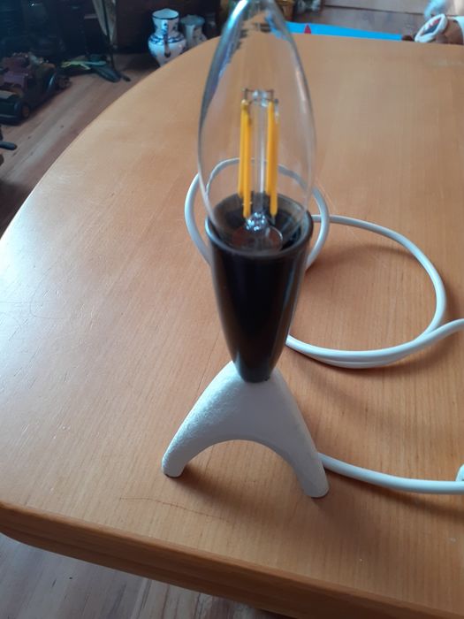 Lampka biurkowa badz stolika nocnego w stylu mid-century wys 21 cm