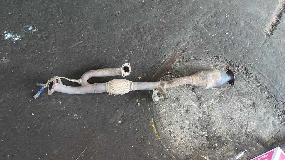 Приемная труба с катализатором Toyota Camry v40 3.5, 174100P100