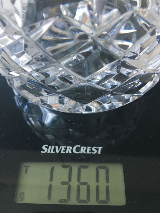 Conjunto de garrafa e copo de quarto em cristal