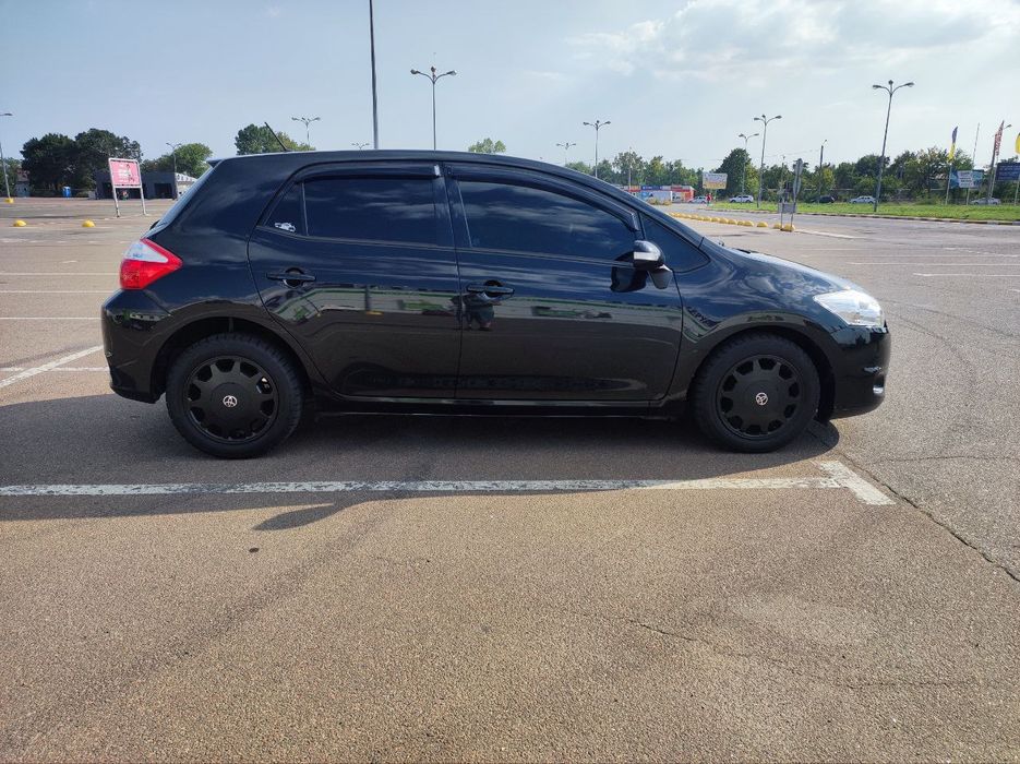 Toyota auris 2011