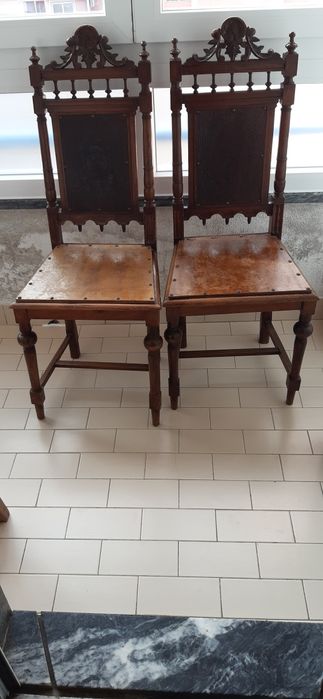 Cadeiras antigas