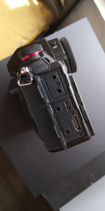 Panasonic Lumix DC-S1R 47mp