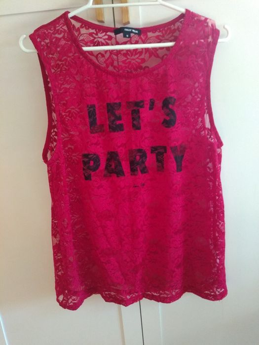 Koronkowa bluzka czerwona