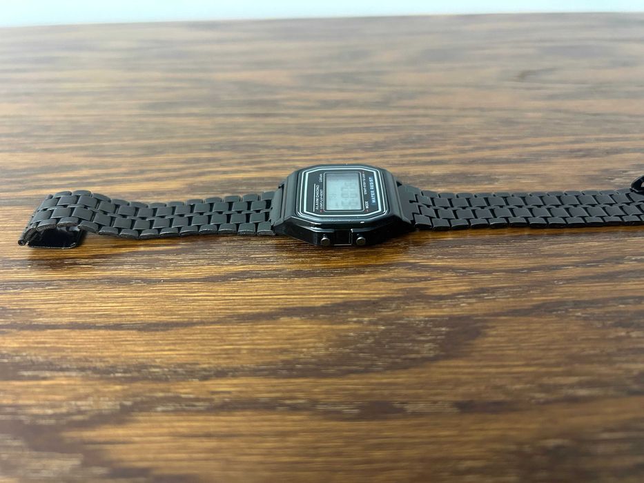 zegarek elektroniczny LCD bransoleta styl klasyk retro vintage