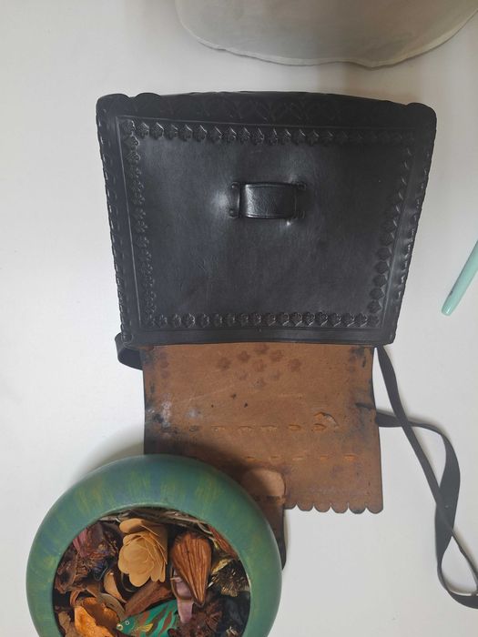 Mala Vintage Feita á Mão em Couro