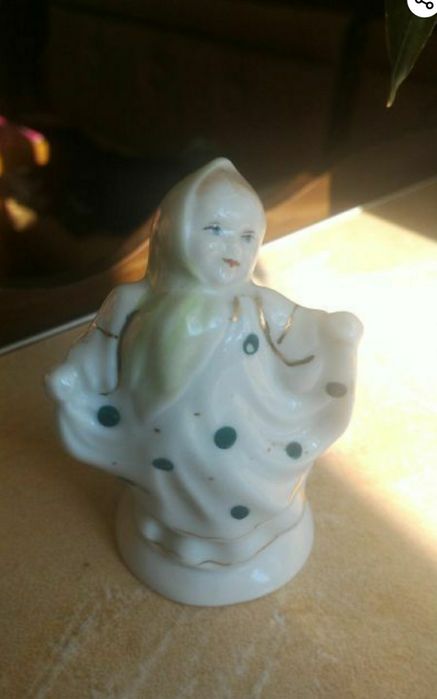 Фарфоровая статуэтка плясунья