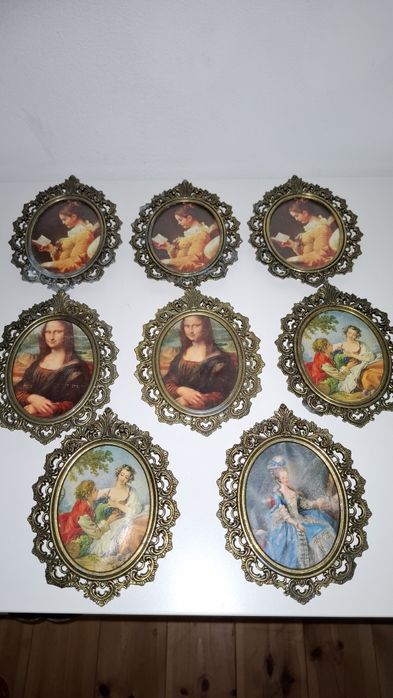 Portrety w ramkach z mosiądzu