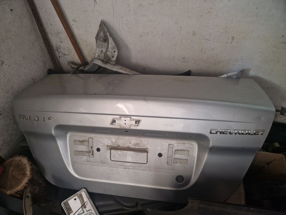 Продам Крышку багажника Шевроле авео т200