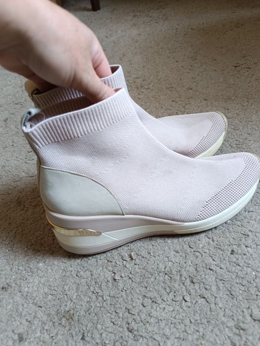 Кросівки , кроссовки, ботинки