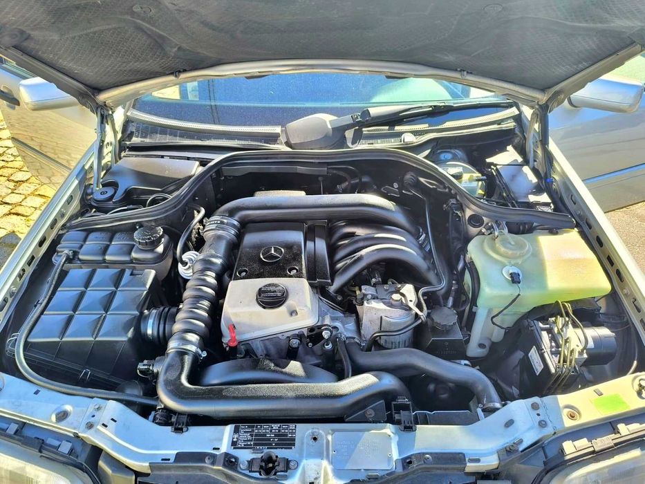 Mercedes-Benz C 250 — fotografia 12