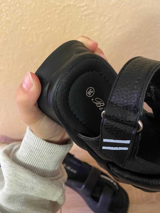 Босоніжки 36 розміру