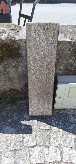 Vendo lareira em granito