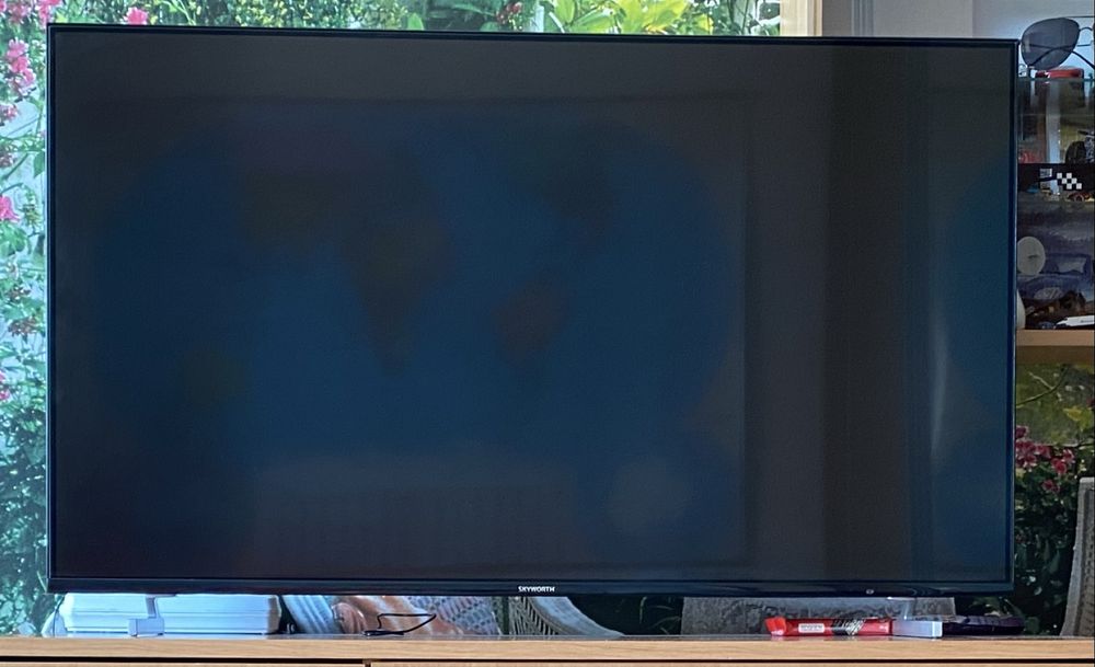 Телевізор 4K Smart TV Skyworth 43Q3 (Android TV) — Ідеальний стан, повний комплект