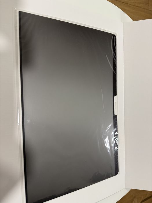 Sprzedam folie prywatyzujaca JPCAL na Apple MacBook Air 13" M1 M2 M3