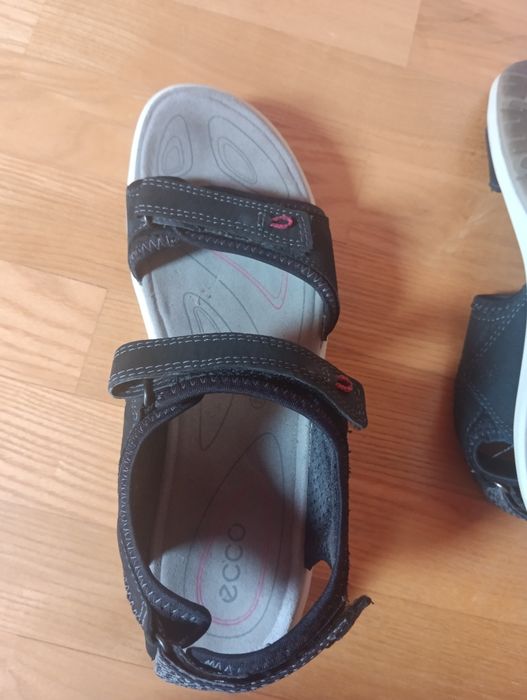 ЕССО босоніжки жіночі 40 розмір