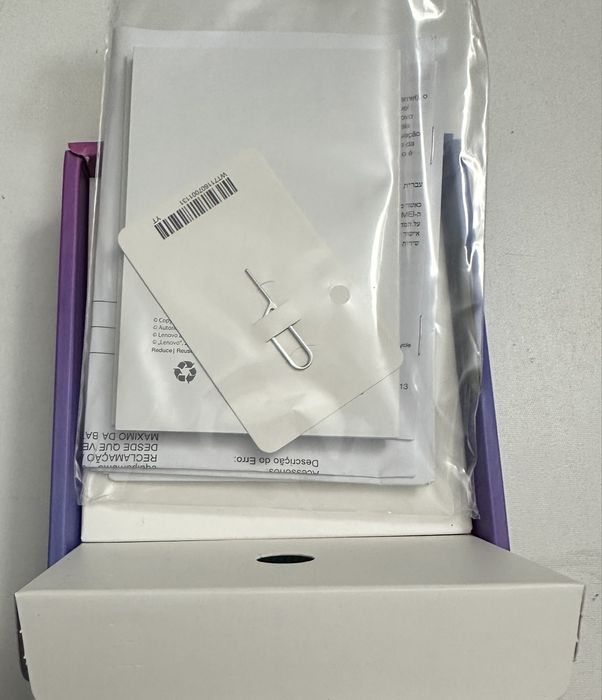 Tablet Lenovo M 8 de cor Platinium Grey com caixa de origem