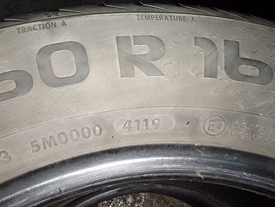 Cena za 2 Opony wielosezonowe 215/60r16 VREDESTEIN 6mm