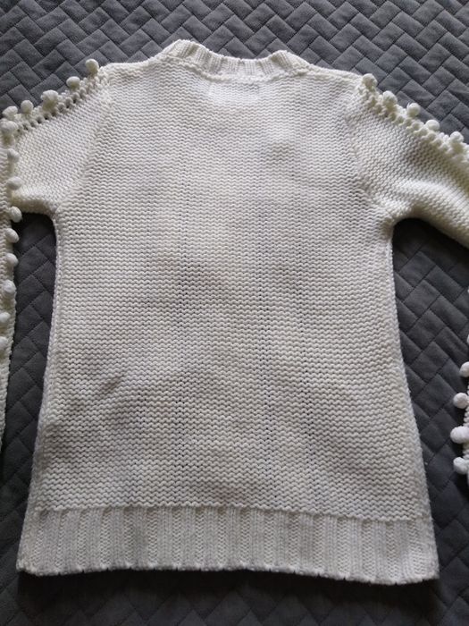 Sweter damski biały warkocz