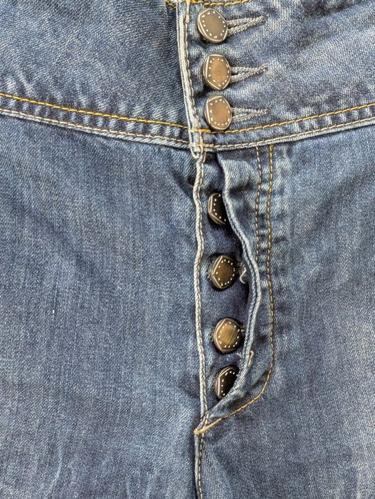Super krótkie spodenki jeansowe